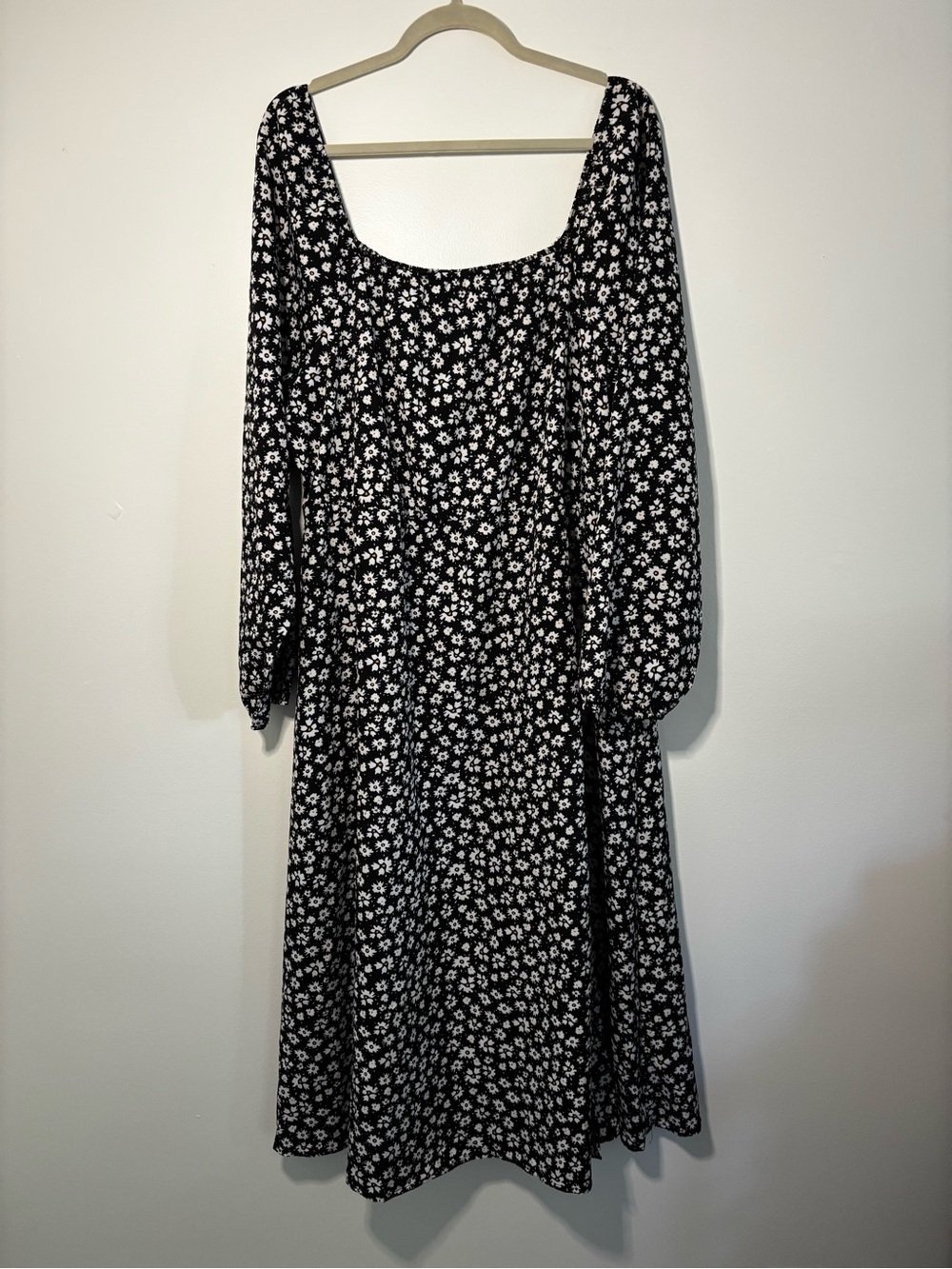 SHEIN Black & White Floral Square Neck Midi Dress